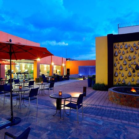 Courtyard Toluca Tollocan Zewnętrze zdjęcie