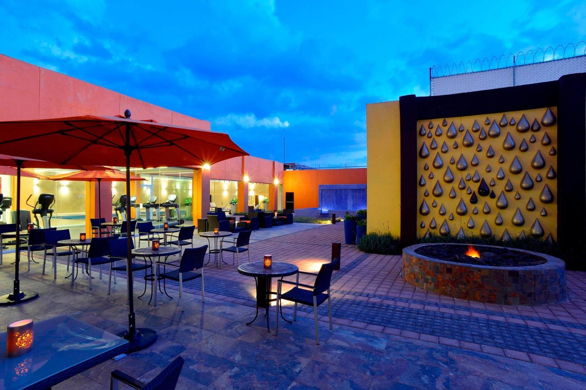 Courtyard Toluca Tollocan Zewnętrze zdjęcie