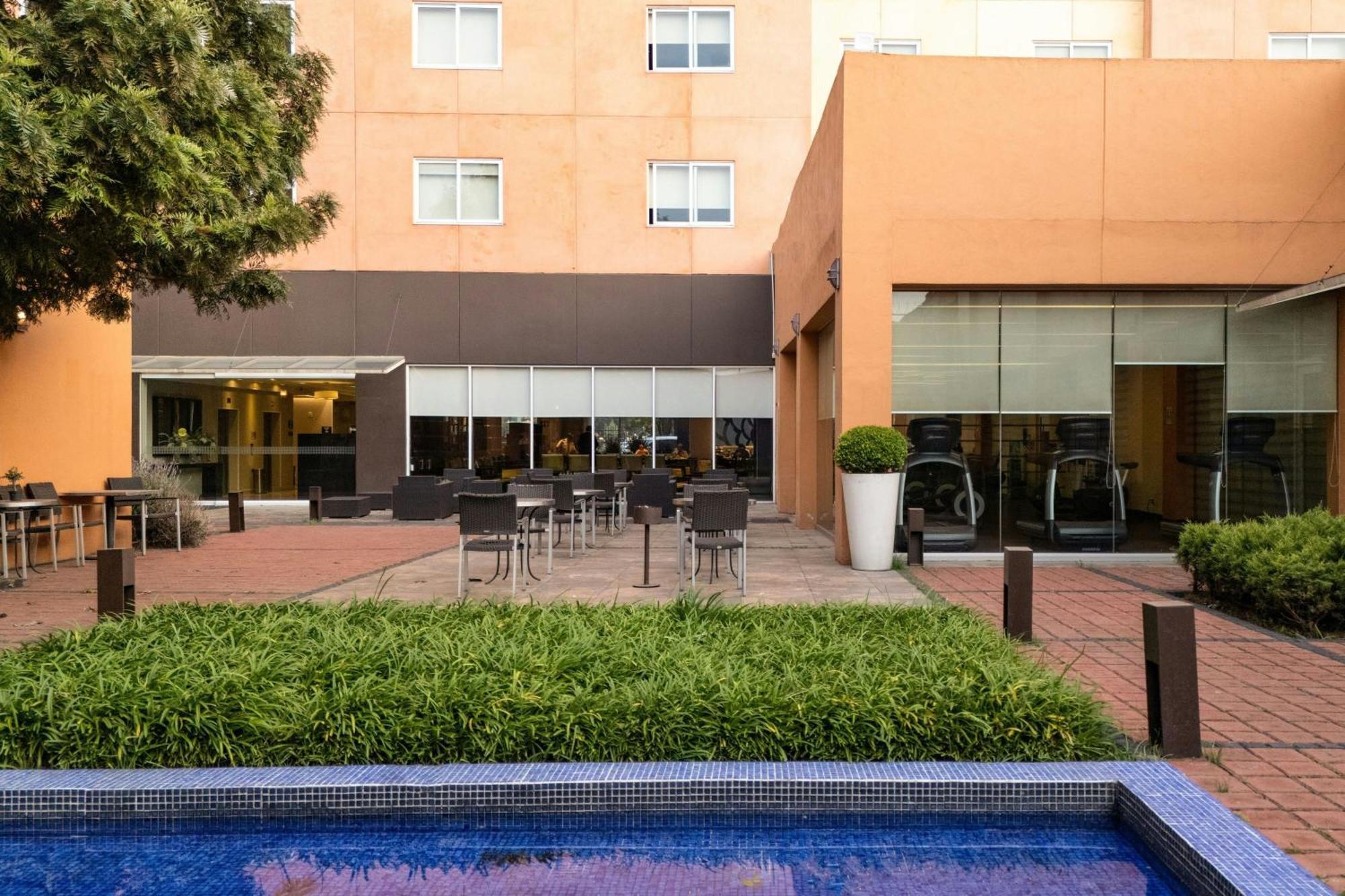 Courtyard Toluca Tollocan Zewnętrze zdjęcie