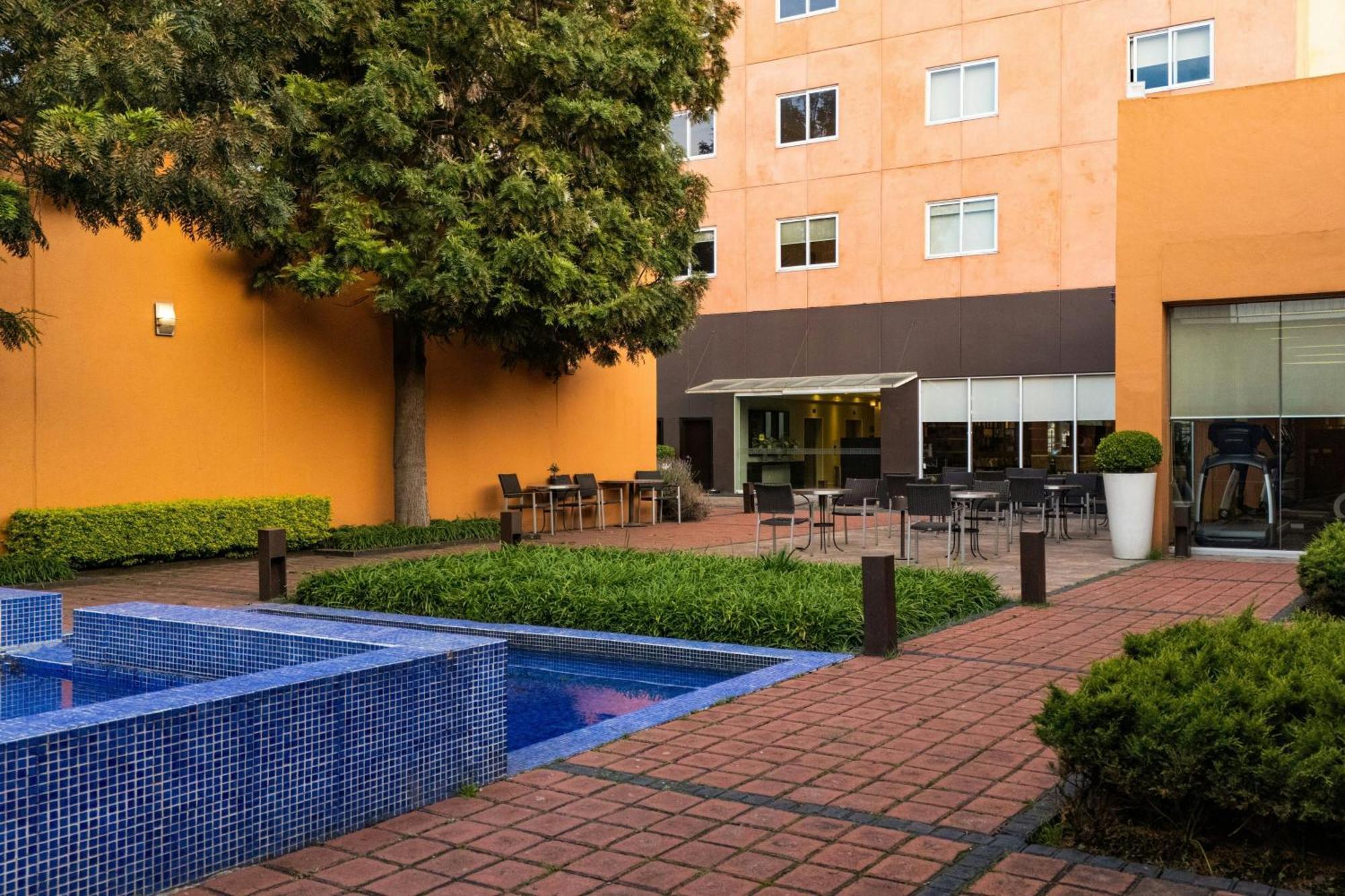 Courtyard Toluca Tollocan Zewnętrze zdjęcie