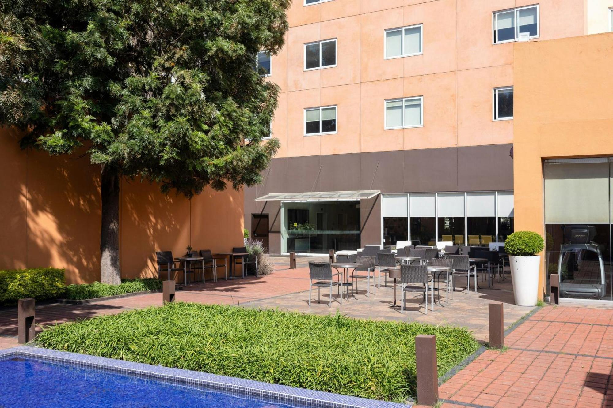 Courtyard Toluca Tollocan Zewnętrze zdjęcie