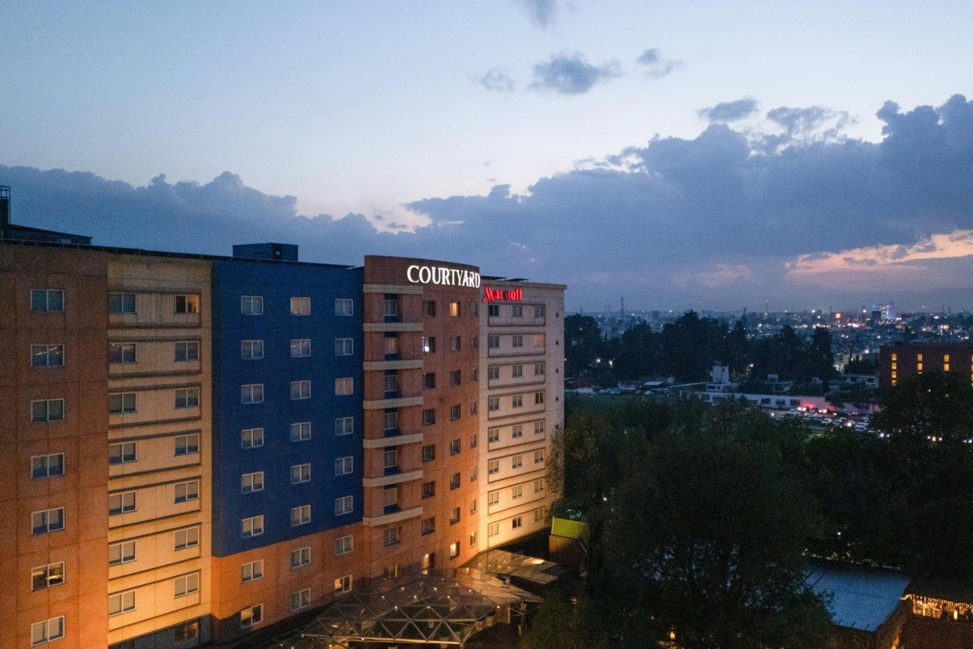 Courtyard Toluca Tollocan Zewnętrze zdjęcie