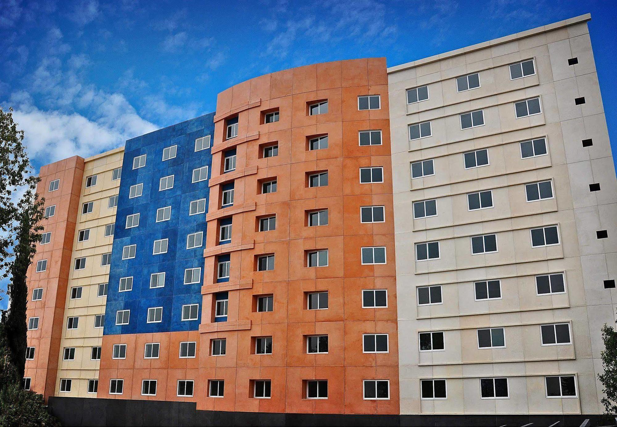 Courtyard Toluca Tollocan Zewnętrze zdjęcie